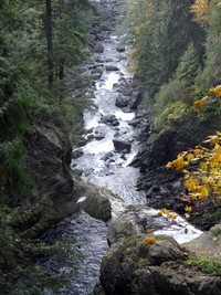 upper twin falls from the bridge