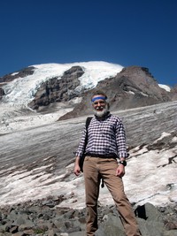 Alex and Mt Rainier on Camp Muir trail