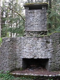 Bullitt fireplace