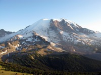 Mt Rainier from Skyscraper Mountain