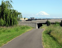 Mt Rainier from Tukwila bikeway