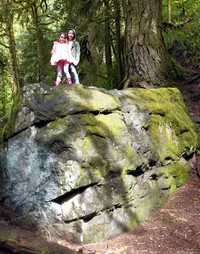 Olive and Zoey on Twin Falls trail