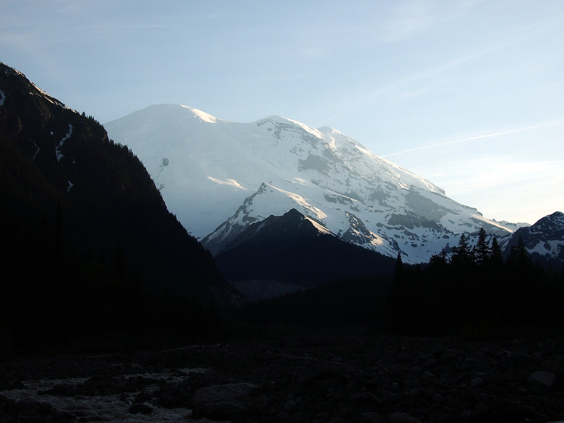 mt rainier from white river