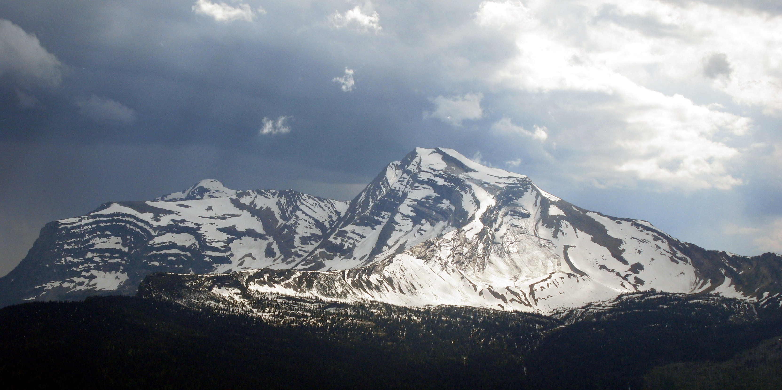 stormy mountian from the Highline Trail