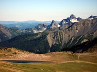 drinking water and crags from Mt Fremont trail