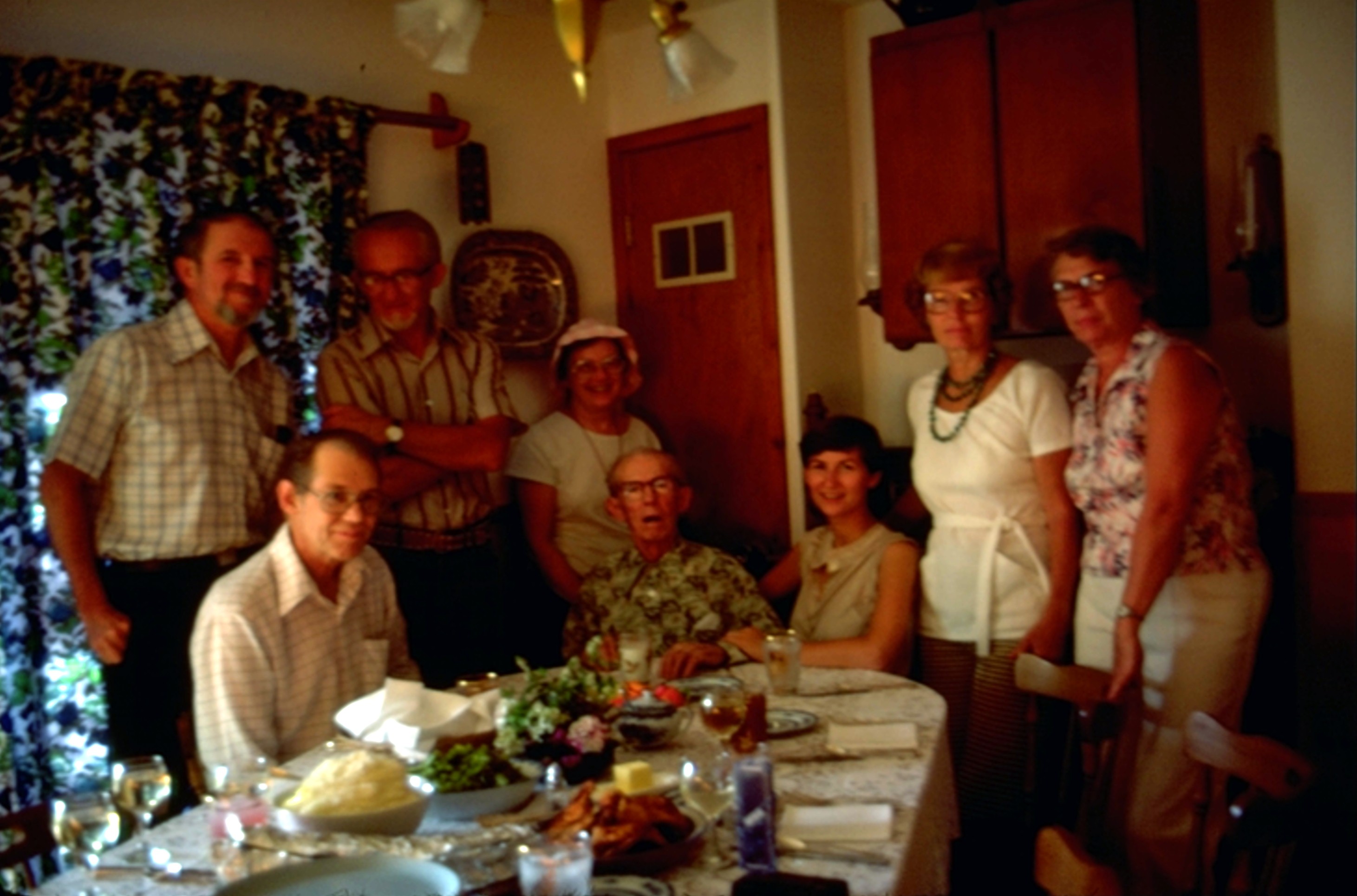 Albert Buzz John Angela Popop Lisa Robin Betty