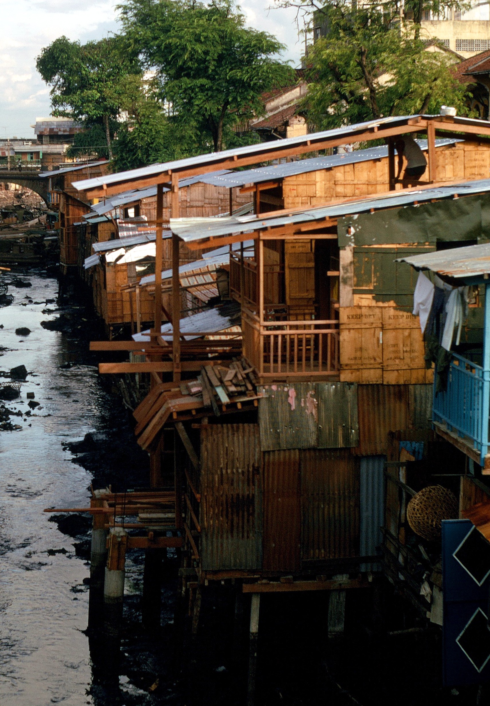 1970 07 25 Saigon water houses 01
