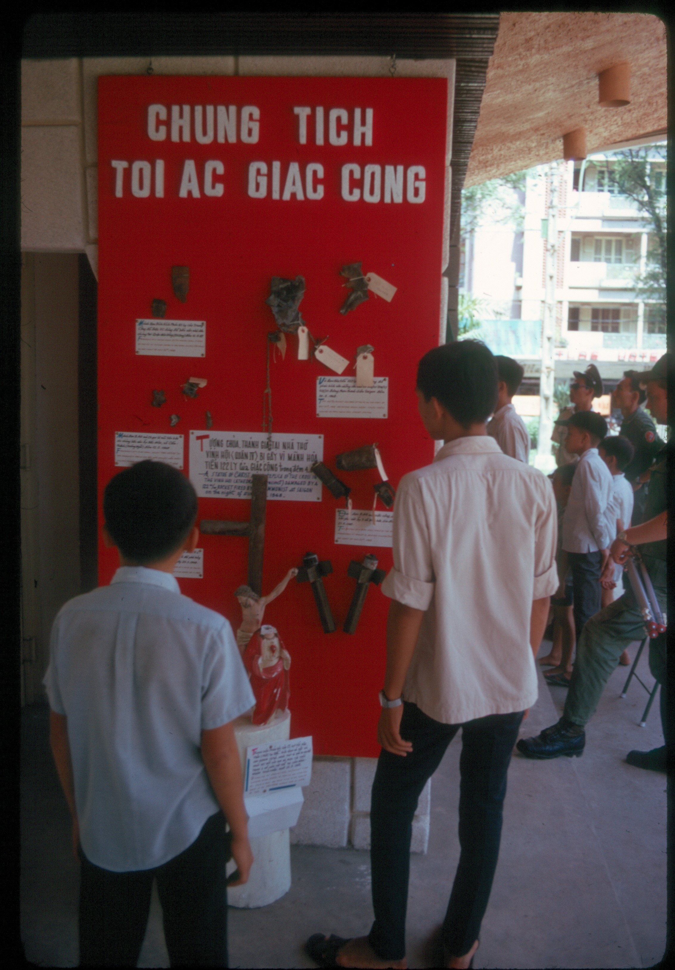 ss 036 07 21 viet cong atrocity display in saigon