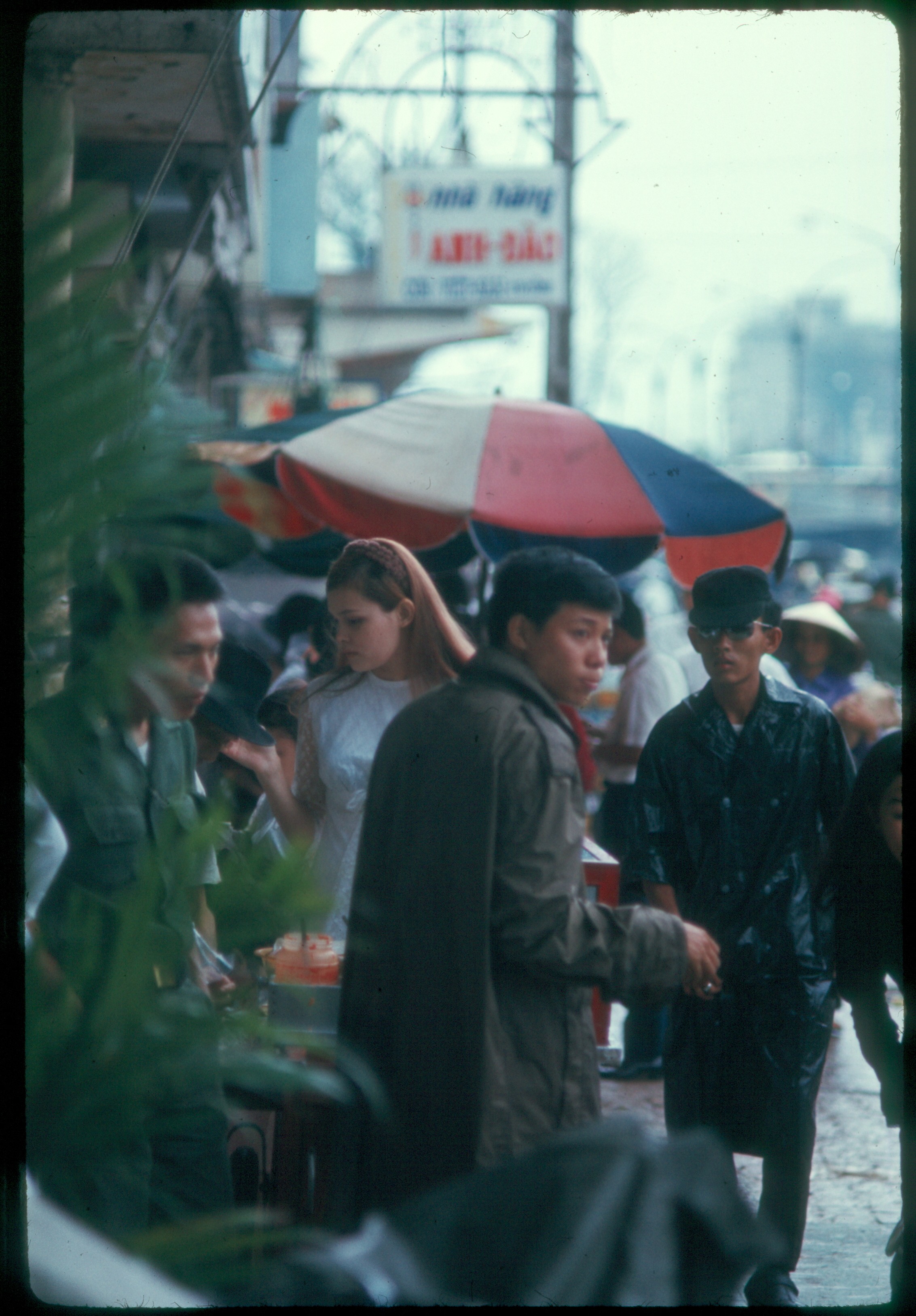 ss 055 1970 07 07 saigon girl