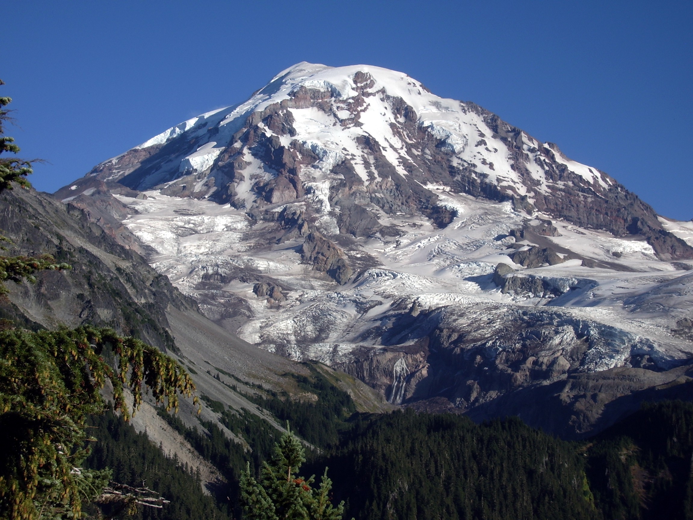 Mowich Lake to Spray Park Trail August