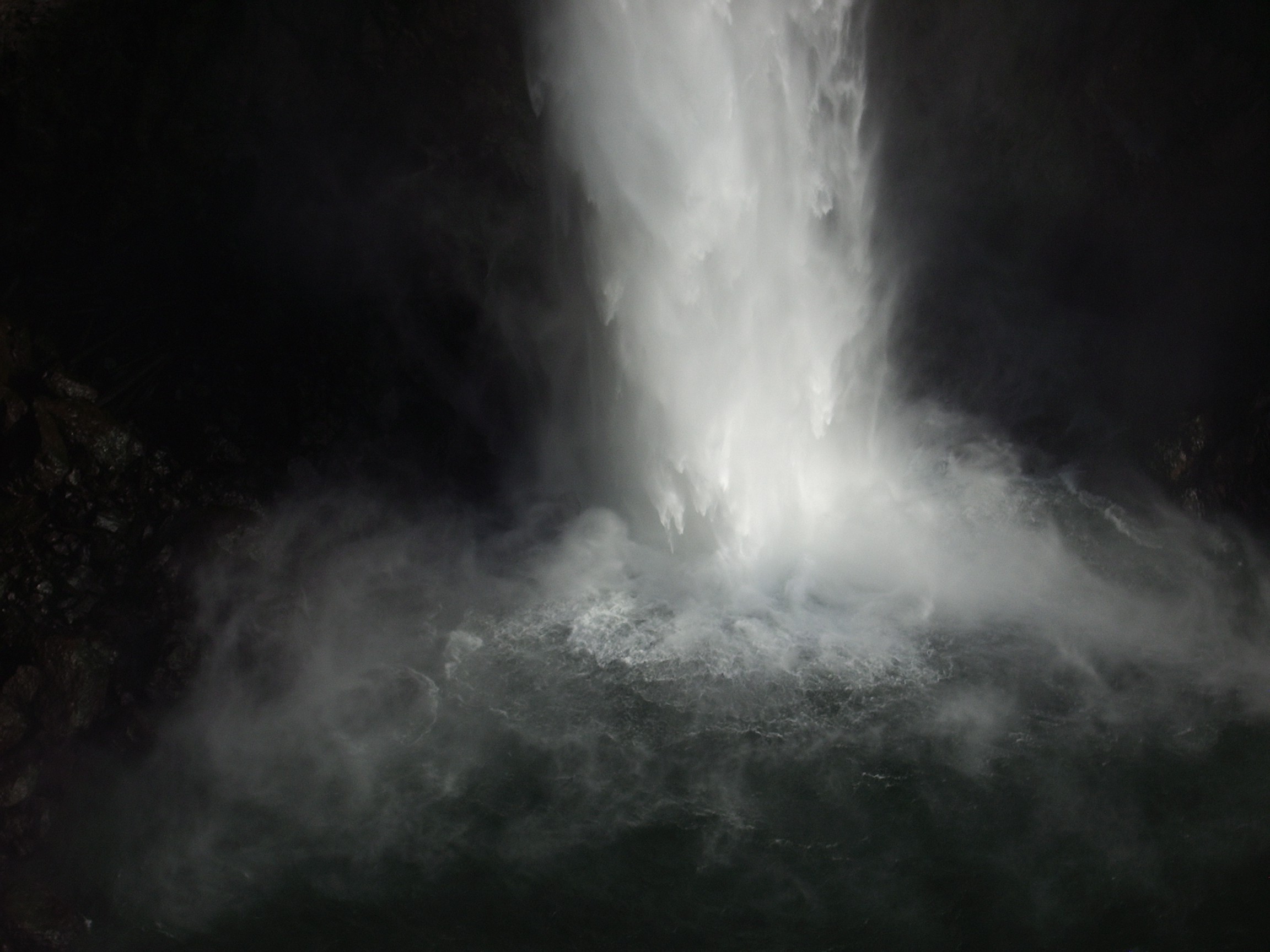 bottom of snoqualmie falls